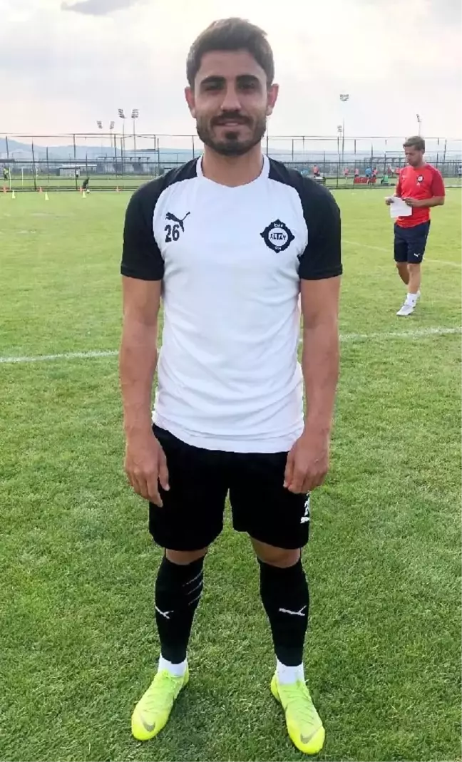 Altay transferde gaza bastı