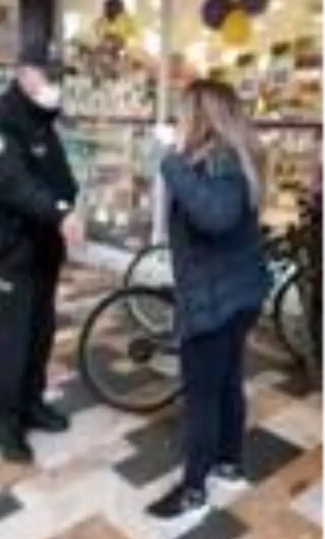 Son dakika haberleri: Maskesiz gezen kadından polise: