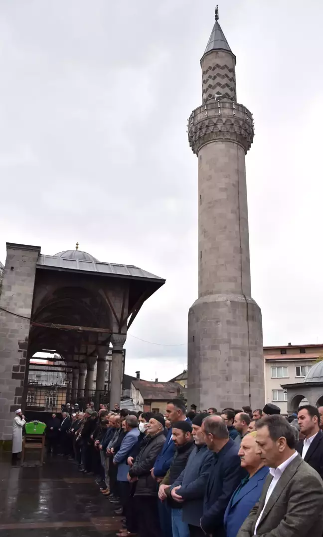 Erzurum'da otomobilin çarpması sonucu yaralanan 2 öğrenci öldü