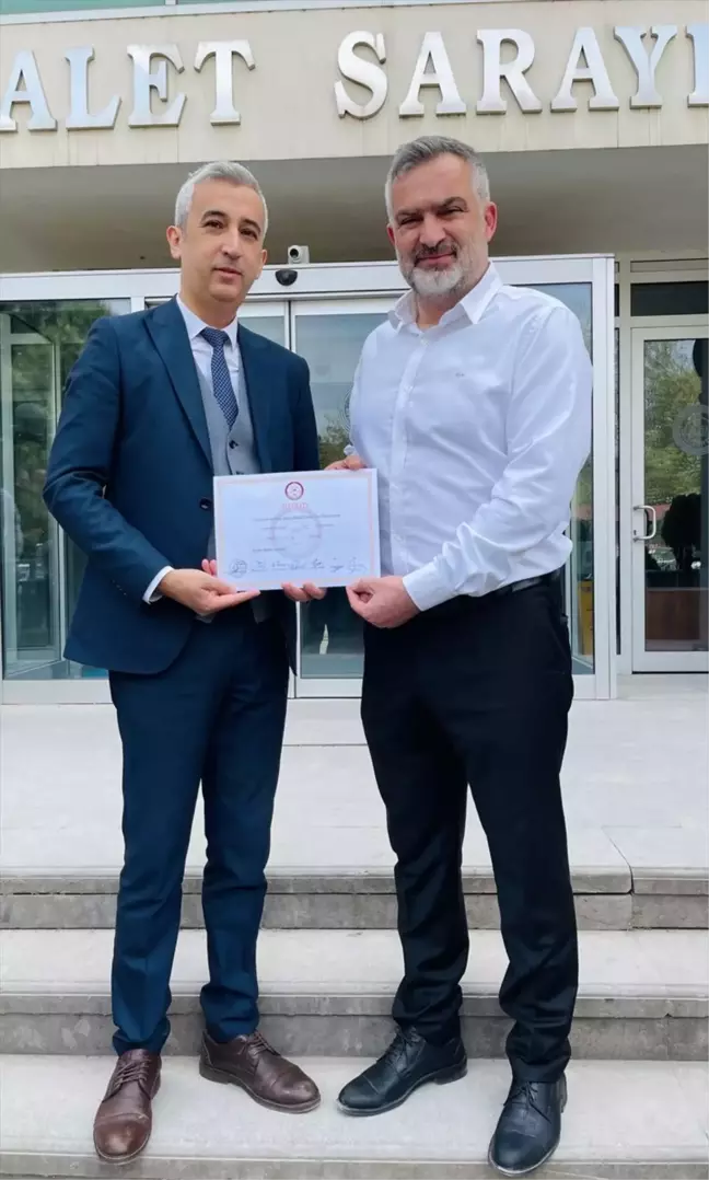 Semih Tepebaşı Niksar Belediye Başkanı olarak mazbatasını aldı