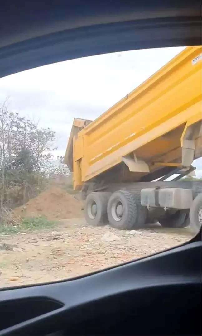 Arnavutköy'de Hafriyat Kamyonu Kaçak Döküm Yaptı