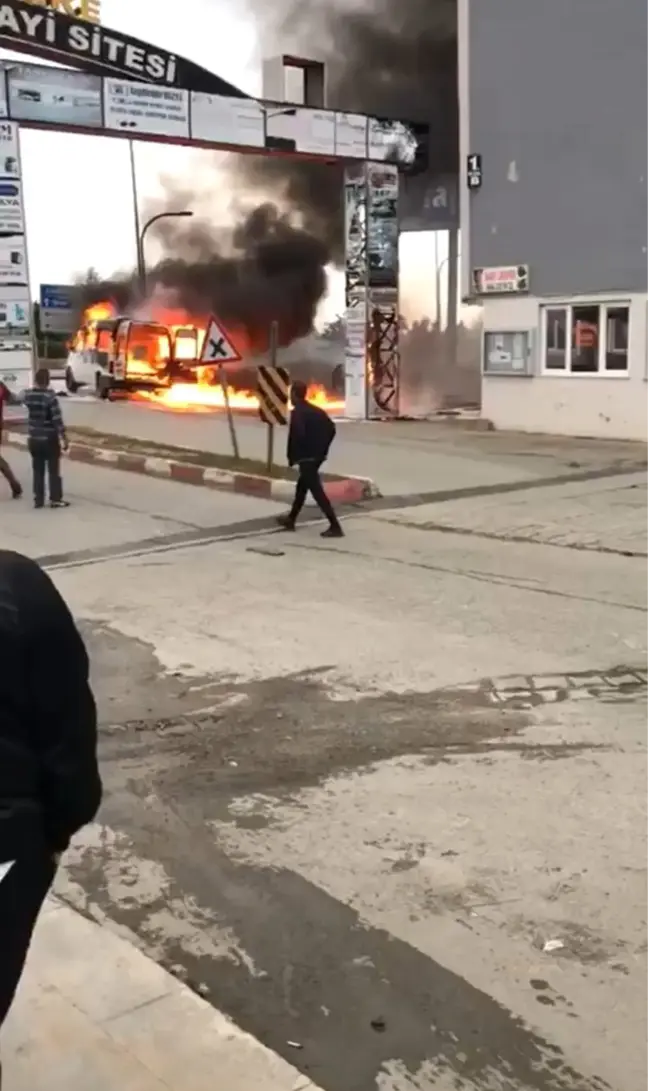 Giresun'da korkutan araç yangını