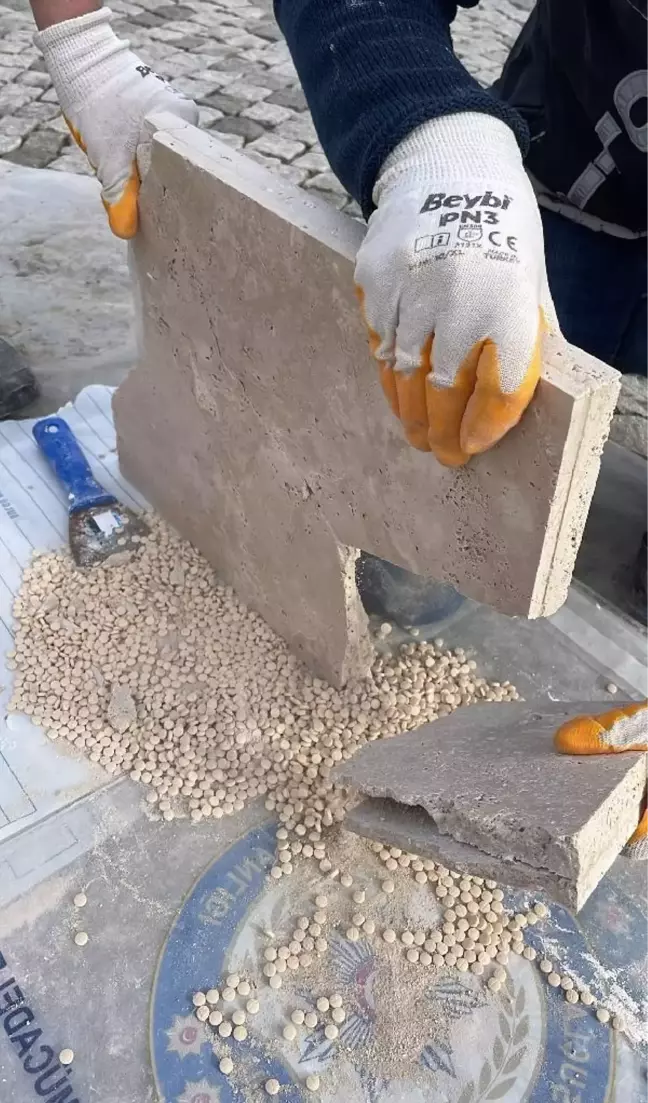 Afyonkarahisar'da 1 Milyon Captagon Hap ve 37 Kilogram Toz Captagon Ele Geçirildi