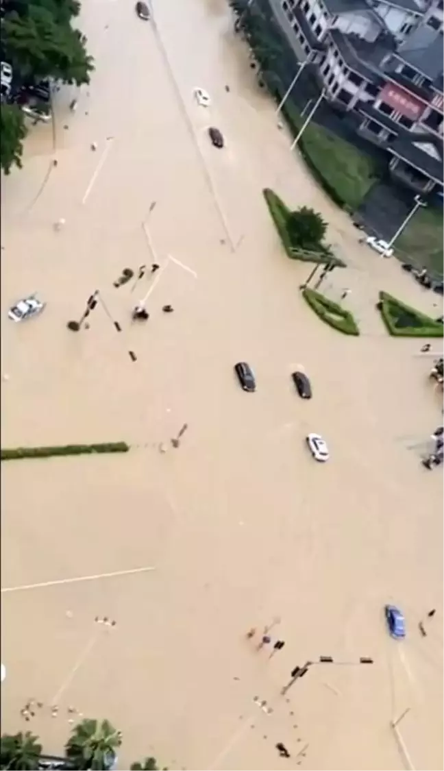 Çin'in Guangxi Zhuang Özerk Bölgesi'nde Şiddetli Yağışlar ve Sel Felaketi