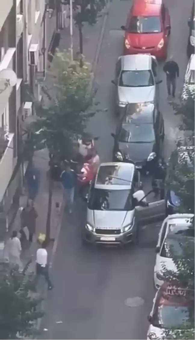 Şişli'de Yol Verme Kavgasında Silah Çekildi