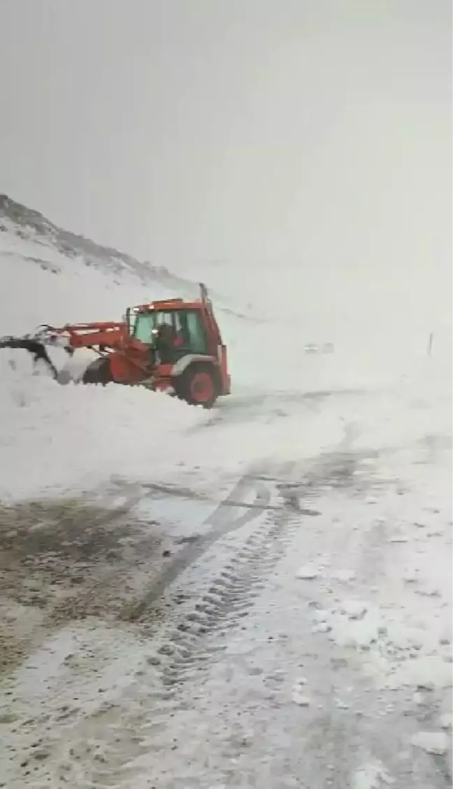 ALANYA YOLU KAR VE TİPİ NEDENİYLE ULAŞIMA KAPANDI