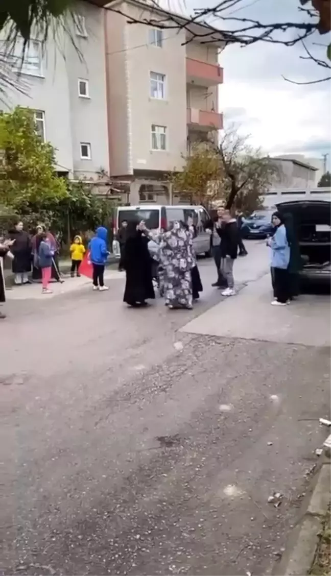 Kocaeli'de Suriyeliler Kutlama Yaptı