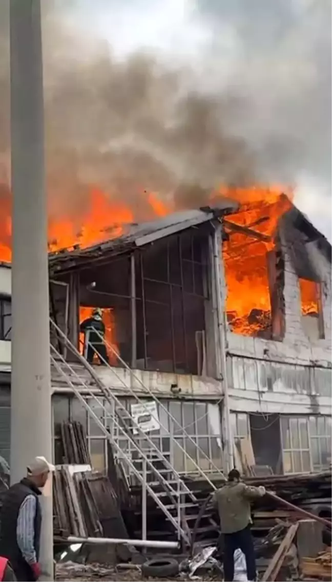 Isparta'da Kereste İmalathanesinde Yangın Çıktı