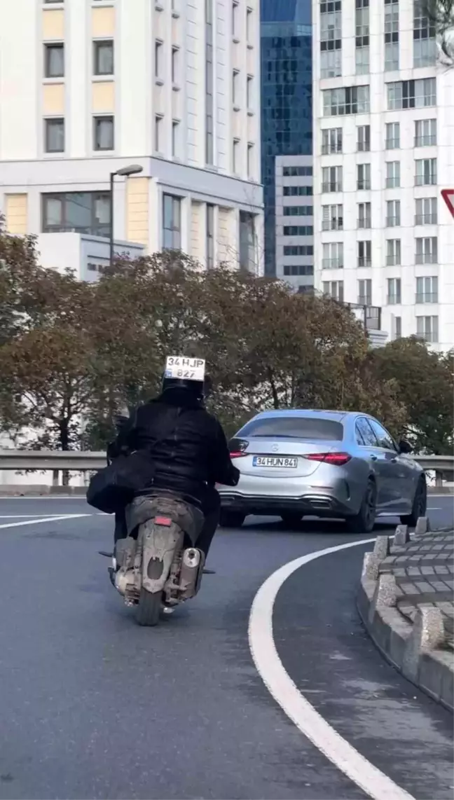 İstanbul Trafiğinde Tehlikeli Yolculuk Anları