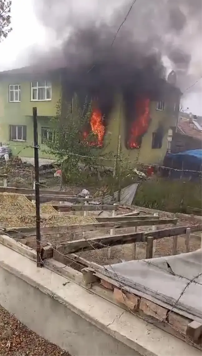 Tokat'ta Şarj Aletinin Patlamasıyla Yangın Çıktı