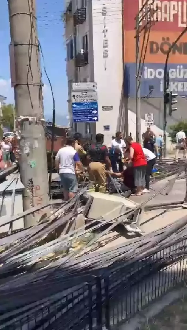 Mudanya'da freni boşalan kamyonet kaza yaptı: 2 yaralı