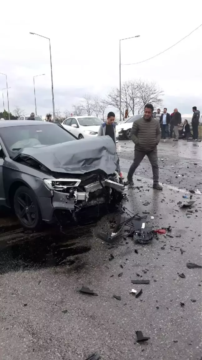 Trabzonspor'un Genç Yıldızı Hüseyin Türkmen Kaza Geçirdi
