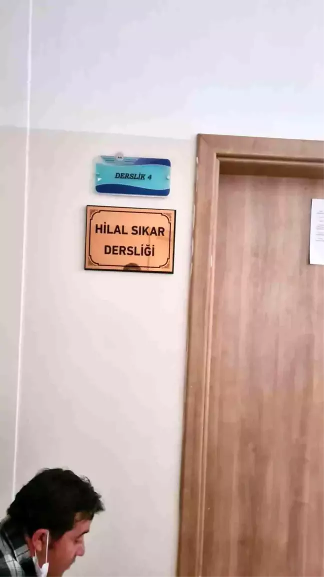 Kazada hayatını kaybeden öğrencilerin isimleri dersliklerde yaşayacak