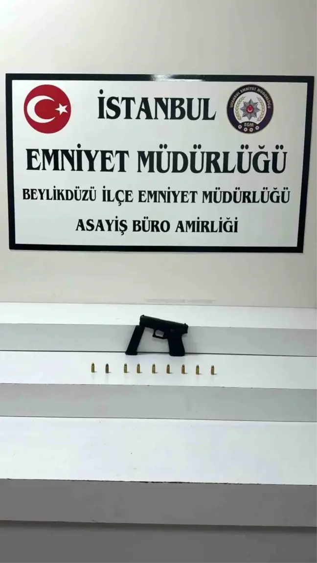 Sosyal medya fenomeni Banu Parlak silah paylaşımları nedeniyle gözaltına alındı