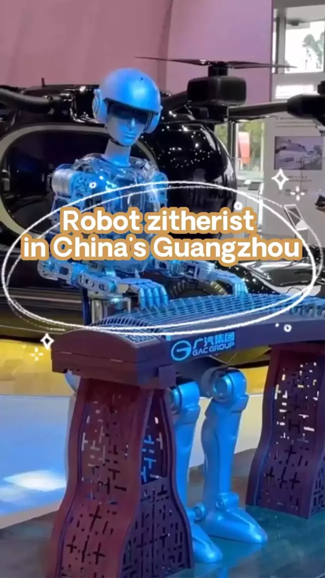 Çin'de Guzheng Çalan Robot İlgi Odağı Oldu