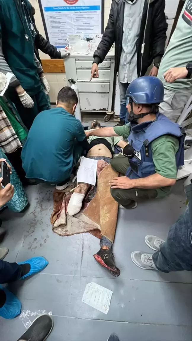 İsrail, TRT Arabi ekibinin aracını bombaladı: Kameraman ayağını kaybetti