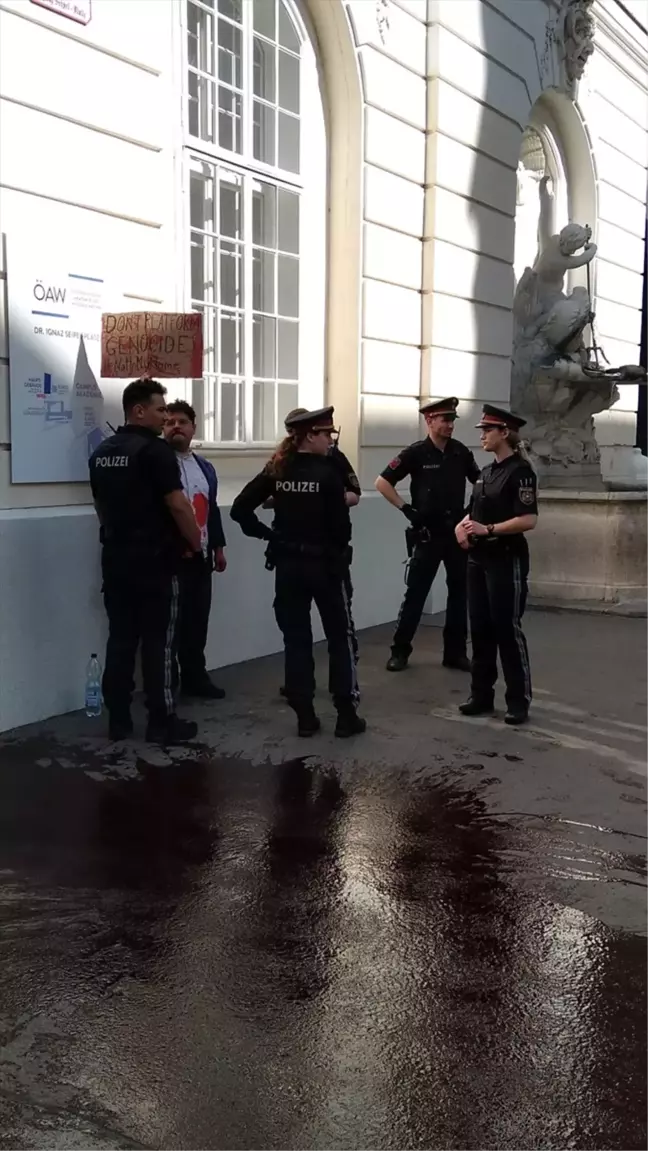 Viyana'da Yahudi aktivist gözaltına alındı