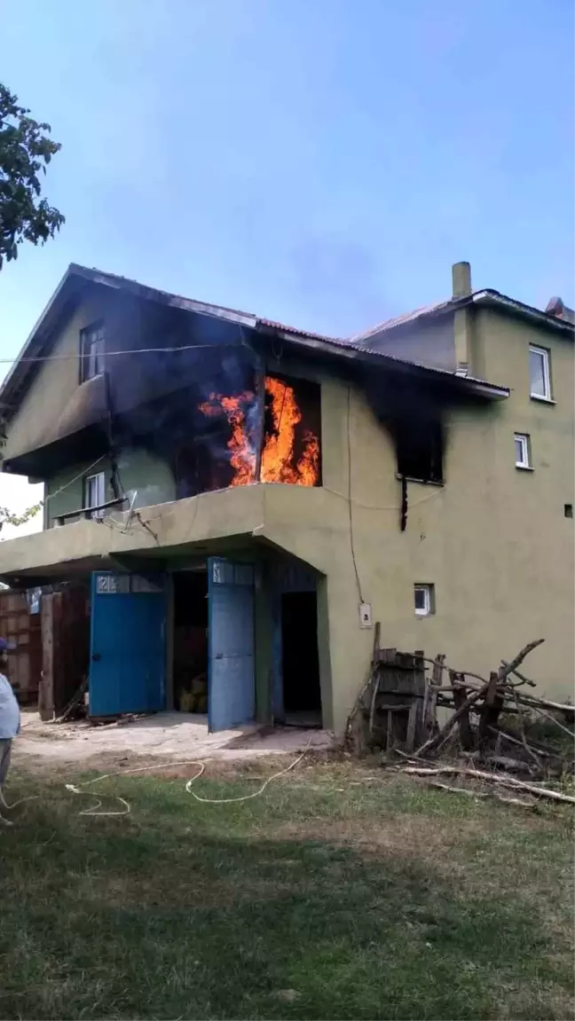 Karabük'ün Eflani ilçesinde çıkan yangın kontrol altına alındı