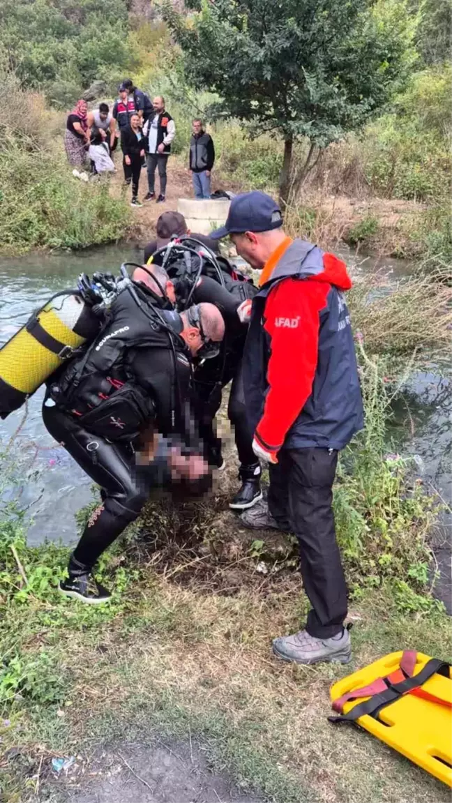 Kütahya'da Boğulma Tehlikesi Geçiren Çocuklarını Kurtaran Baba Hayatını Kaybetti