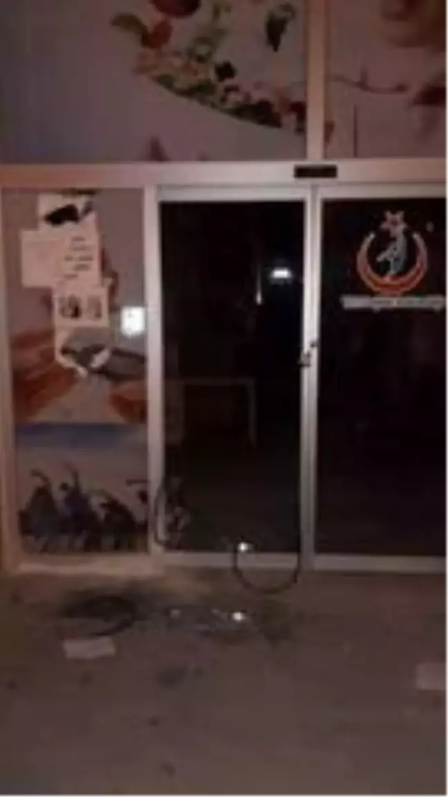 Mersin'de sağlık merkezine molotoflu saldırı