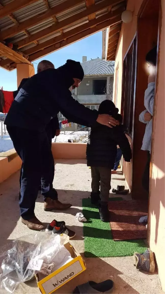 Son dakika haberi | Vanlı çocukları sevindiren kampanya: 'Kış üşütür, siz ısıtın'