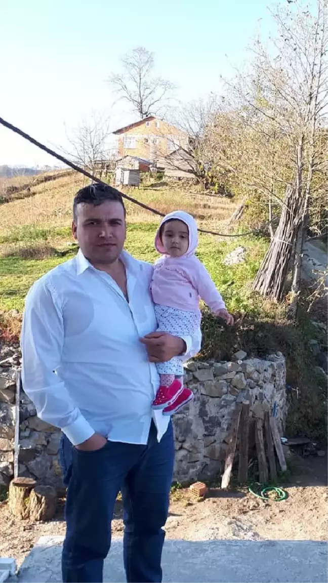 Babasının kullandığı otomobilin altında kalan Zeynep, kurtarılamadı