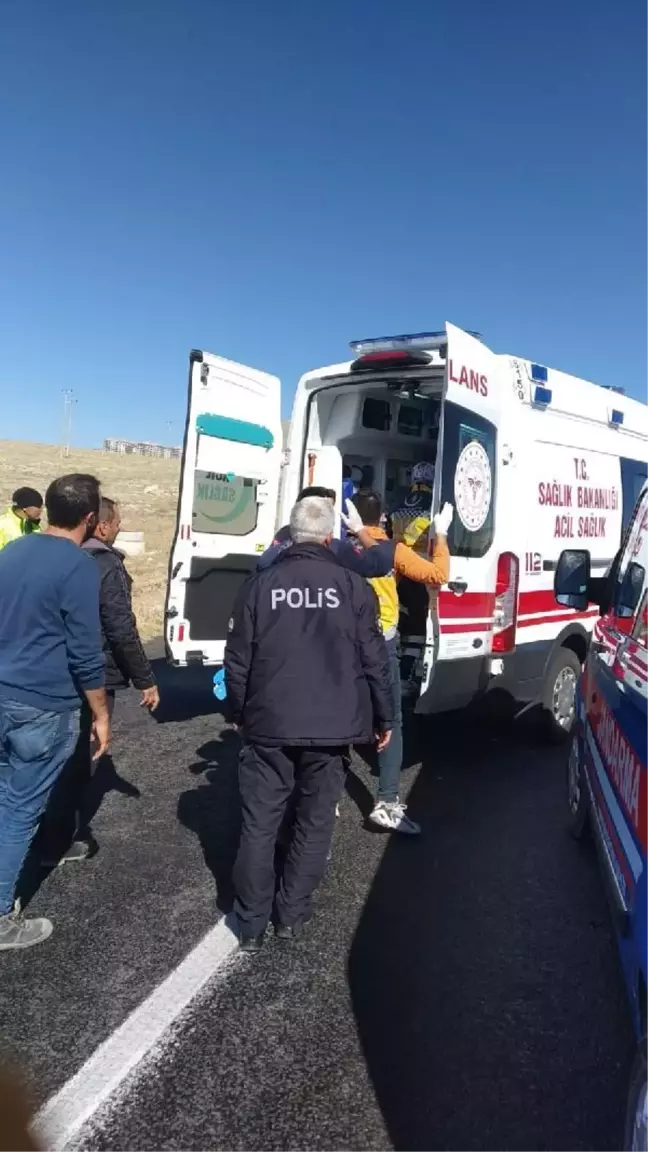 Nevşehir'de tarım işçilerinin minibüsü devrildi: 12 yaralı