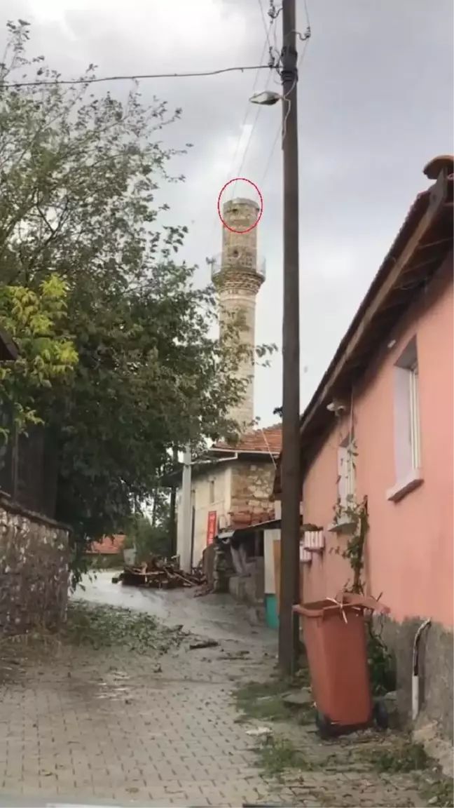 Bursa gündem haberleri... BURSA'DA DOLU VE FIRTINADA CAMİ MİNARESİ HASAR GÖRDÜ