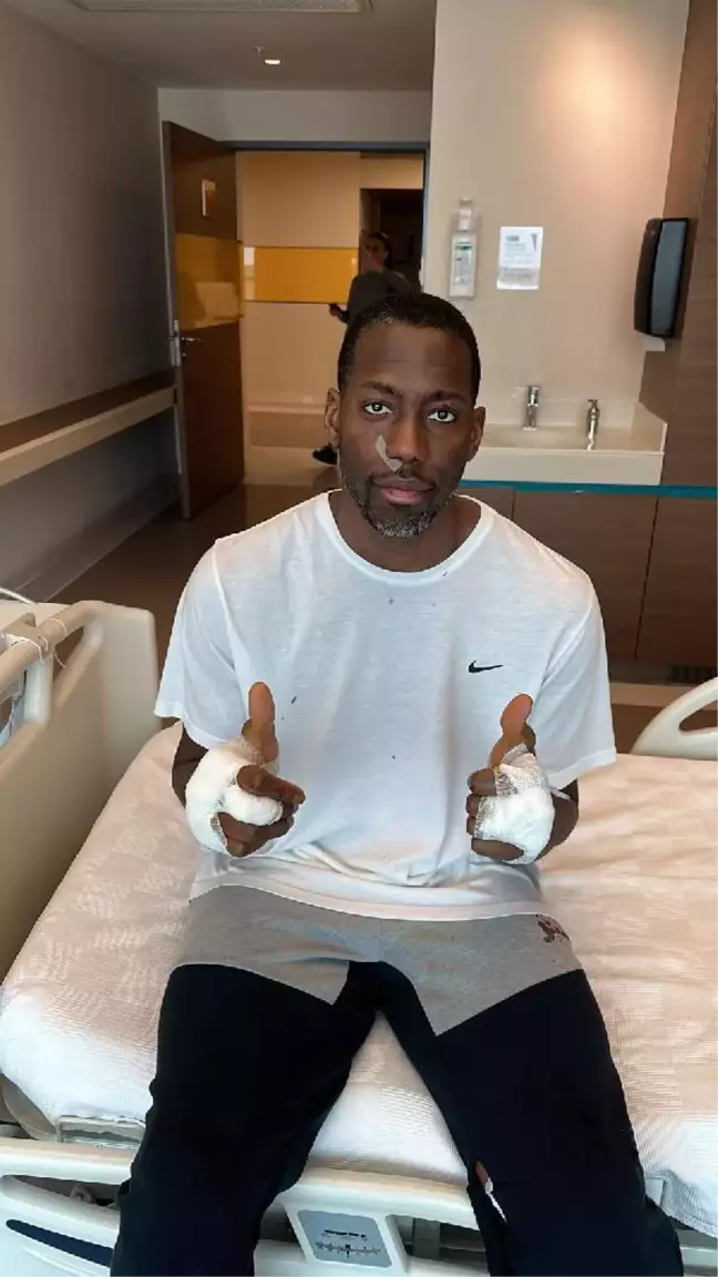 Anadolu Efes basketbolcusu Bryant Dunston kaza geçirdi