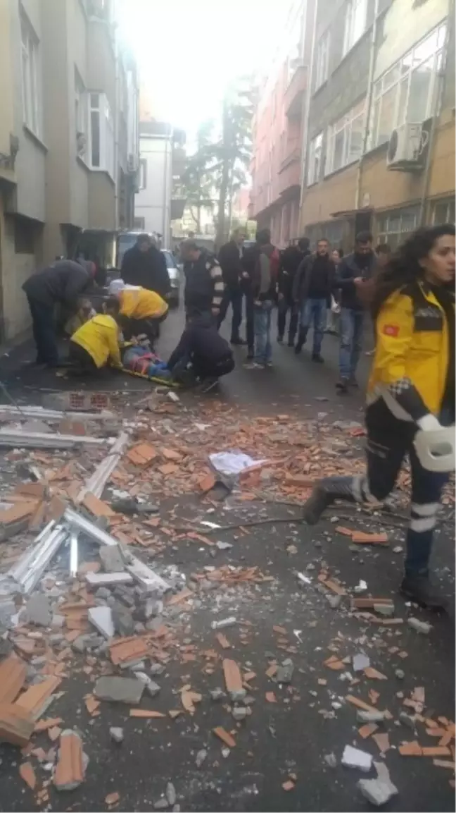 Trabzon'da Balkon Çöktü: 3 Yaralı