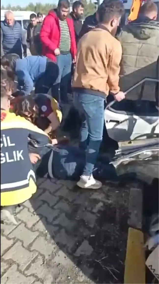 Kars'ta Trafik Kazası: 1 Ölü, 5 Yaralı