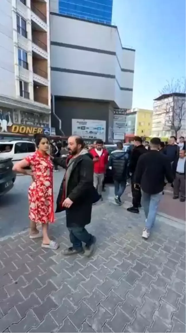 Esenyurt'ta Dolandırıcılık İddiası: Kadın 12 Bin TL'yi Alıp Kaçtı