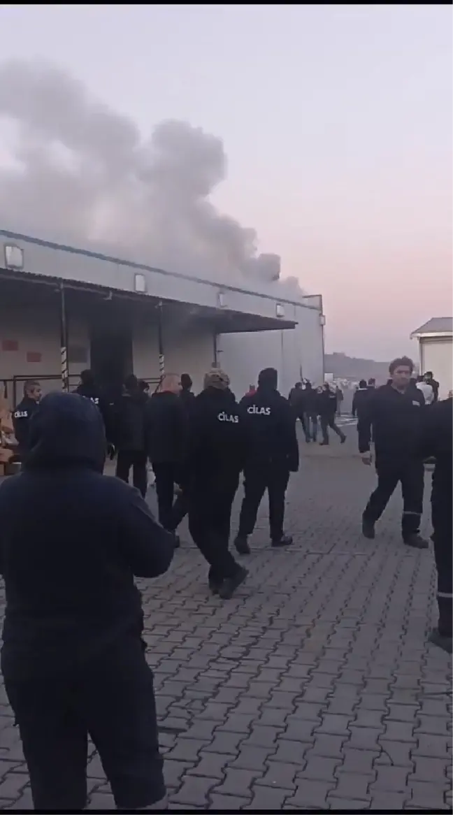 Zonguldak'ta bir fabrikada yangın çıktı