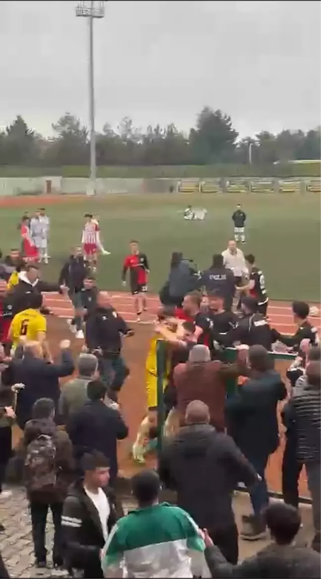 Termespor ile Genç Bafraspor Maçında Kavga Çıktı