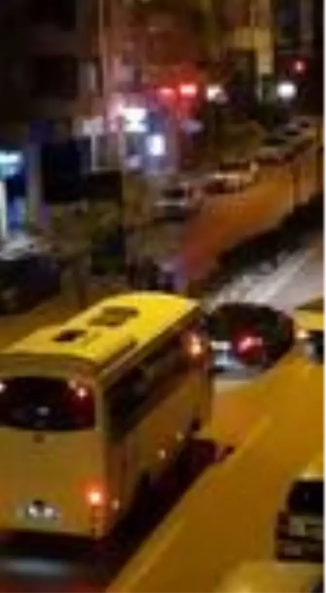 Yol verme kavgasında tekme ve yumruklar konuştu