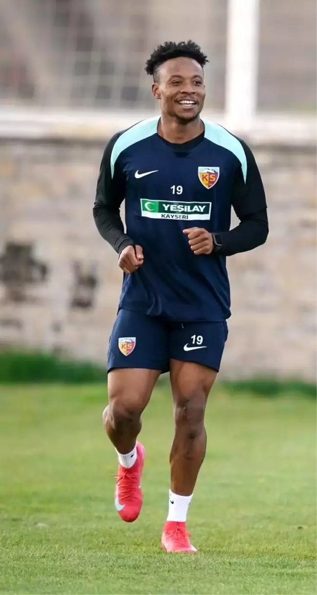 Kayserispor'un Uzodimma'sı Sakatlıktan Dönerek Forma Giydi