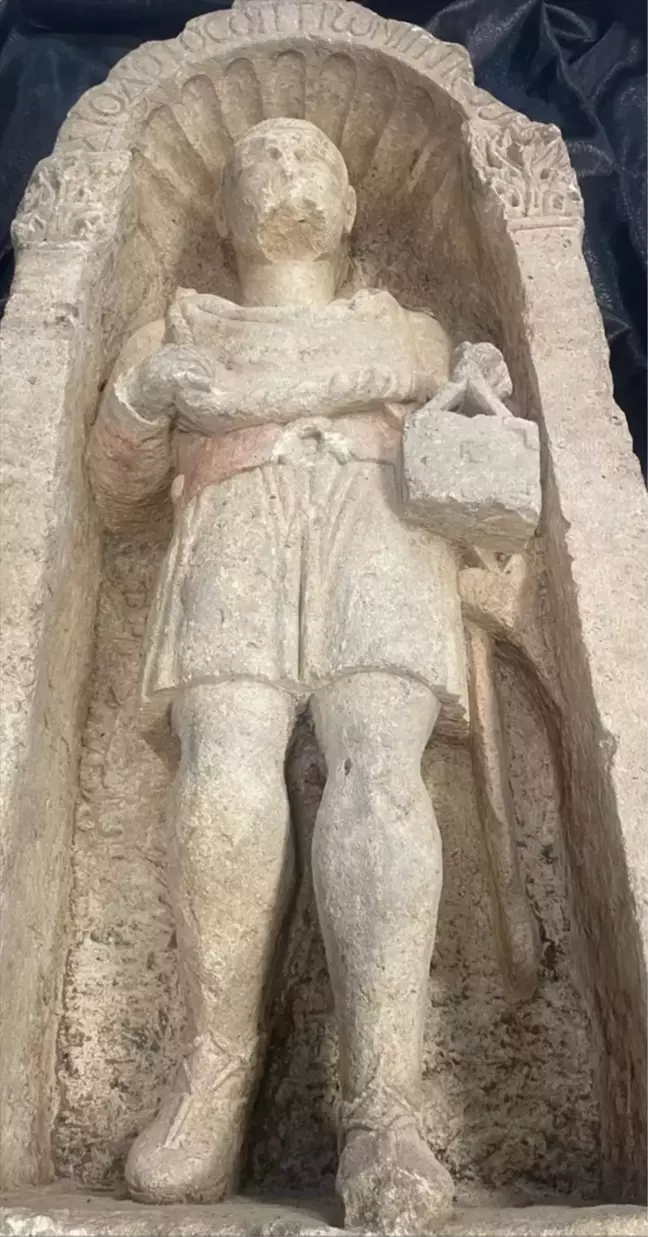 Çalınan 1600 Yıllık Mezar Steli Ankara'da Bulundu