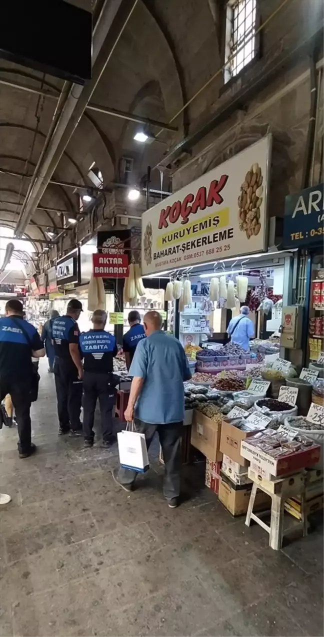 Kayseri'de kaldırımlar düzenlendi