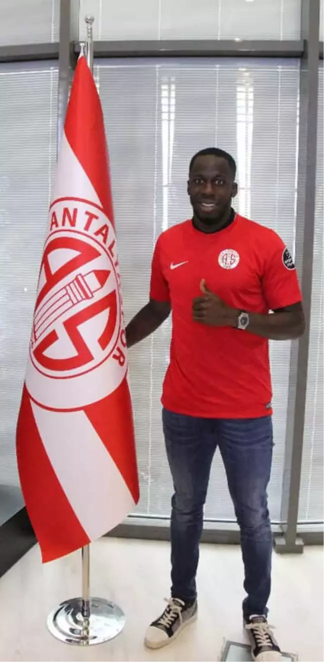Antalyaspor'da İki Yeni Transferde Lisans Problemi