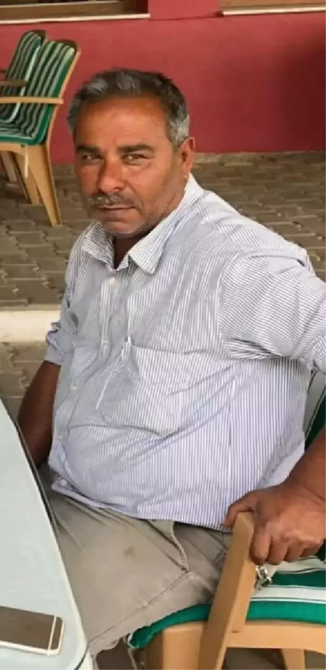 Yolun karşısına geçerken hafif ticari aracın çarptığı muhtar öldü