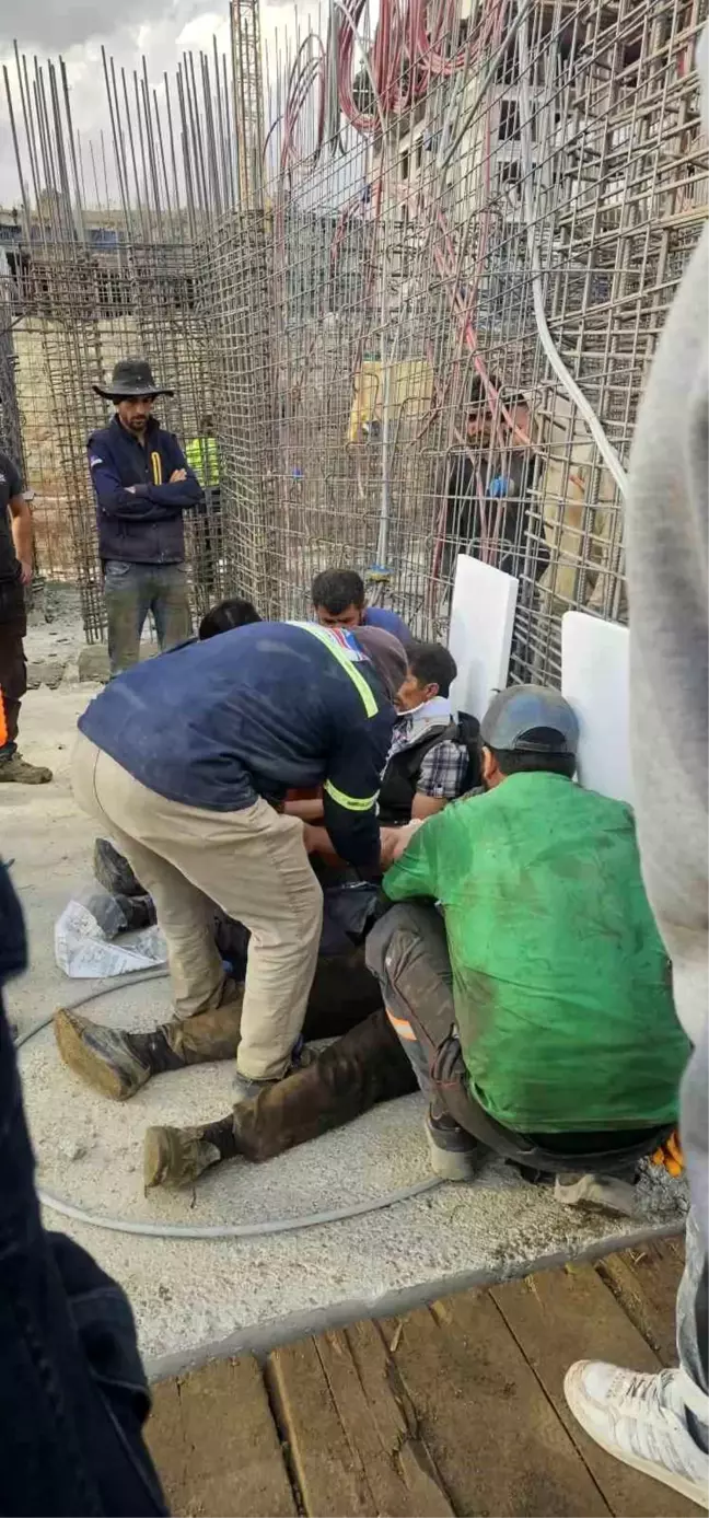 Hatay'da Şantiyede Vinç Halatı Koptu: 3 İşçi Yaralandı
