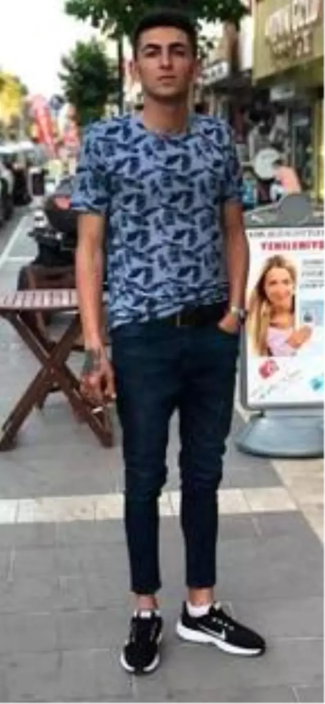 Yolcu minibüsü motosiklete çarptı: 1 ölü, 1 yaralı