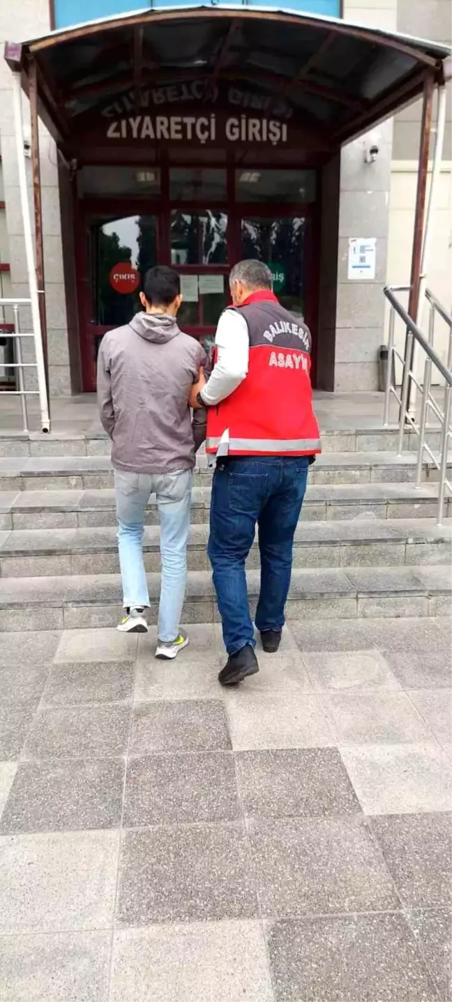 Balıkesir'de Aranan 44 Şahıs Yakalandı, 26'sı Tutuklandı