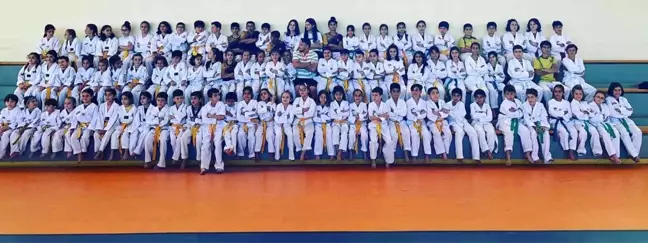 Altınovalı tekvandocular kuşak atladı