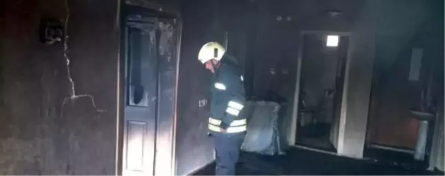İçtiği sigarayı söndürmeden yatınca çıkan yangında öldü