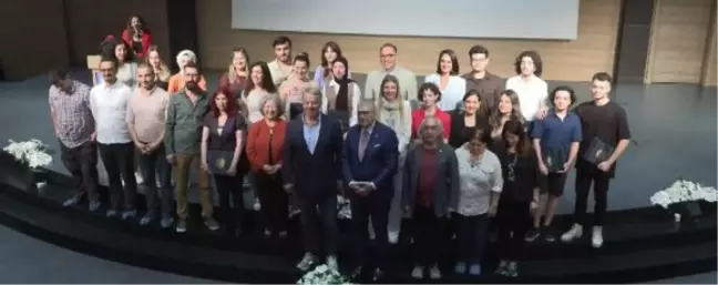 İstanbul Aydın Üniversitesi'nde Sinema ve Film Akademisi mezunları sertifikalarını aldı