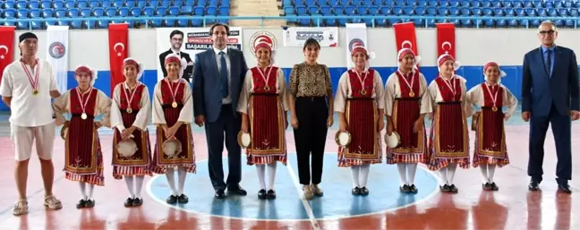 ÇOMÜ'de Kadın Veteran Hentbol Turnuvası Sona Erdi