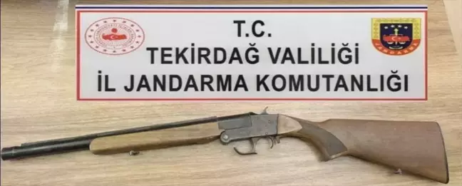 Hayrabolu'da Ruhsatsız Tüfek ve Uyuşturucu Ele Geçirildi