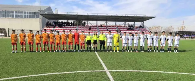 Mardin U16 Ligi'nde Yangın Kurbanları İçin Saygı Duruşu