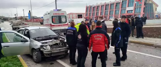 Bandırma'da Trafik Kazası: 3 Yaralı